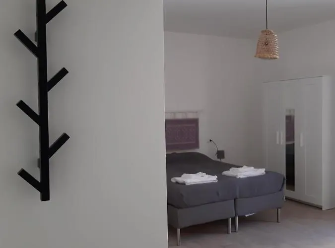 Alojamento de Acomodação e Pequeno-almoço Anninnia 3*