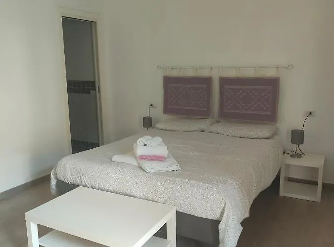Anninnia Bed & Breakfast 3*