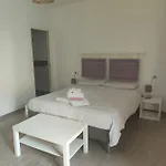 Anninnia Bed and Breakfast 3*