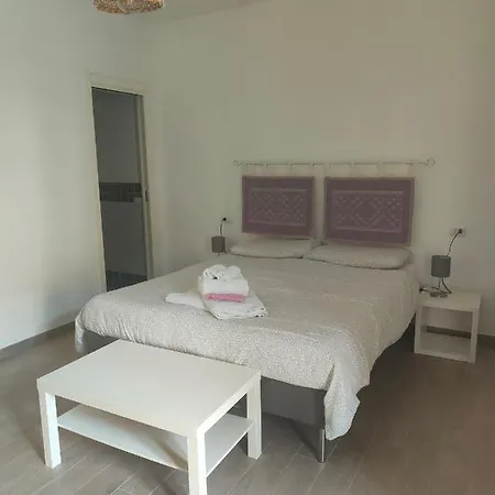 Anninnia Bed & Breakfast *